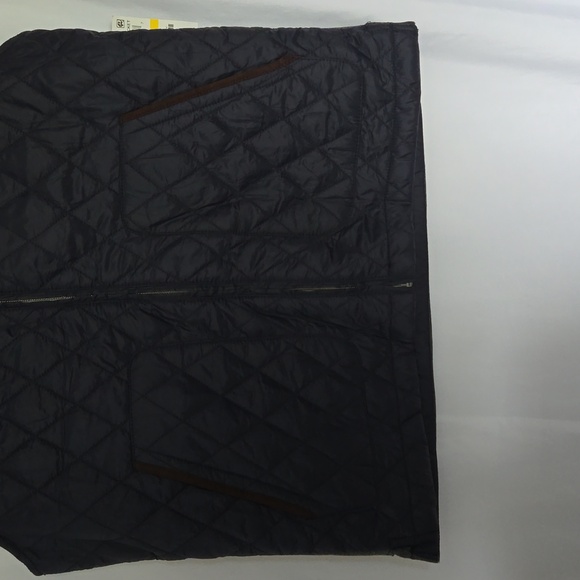 Vest - Picture 2 of 11